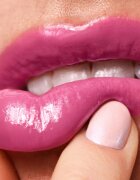 Gabriella Salvete Glosstitude Peptide Lip Gloss vlažilni sijaj za ustnice odtenek 05 Pink Statement 10 ml