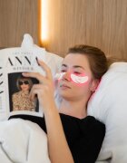 GLOV LunaEye Therapy Patches negovalna maska LED proti podočnjakom 1 kos