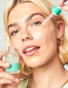 Glow Hub The Glow Giver posvetlitveni serum za obraz z glikolno kislino 30 ml