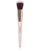 GOSH COPENHAGEN Blusher čopič za rdečilo 1 kos