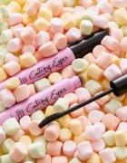 GOSH COPENHAGEN Catchy Eyes maskara za podaljšanje in ločevanje trepalnic odtenek Black 8 ml