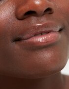 GOSH COPENHAGEN Lip Oil tonirno olje za ustnice odtenek 005 Cherry Blossom 4 ml