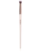 GOSH COPENHAGEN Precision Brush čopič za senčila za oči 1 kos