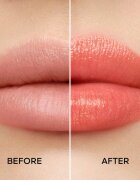 GUERLAIN KissKiss Bee Glow hranilni in vlažilni balzam za ustnice odtenek 389 Pearly Peach 3.2 g