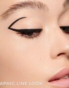 GUERLAIN Noir G Graphic Liner tekoče črtalo v peresu vodoodporno odtenek 01 Black 055 ml