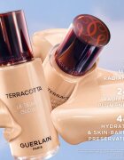 GUERLAIN Terracotta Le Teint Glow tekoči puder z učinkom osvetljevanja za naraven videz odtenek 2C Cool 35 ml