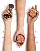 GUERLAIN Terracotta Light posvetlitveni bronz puder omejena izdaja odtenek 03 Medium Warm 10 g