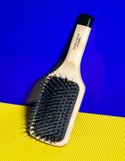 Hair Rituel by Sisley The Brush glavnik za lase 1 kos