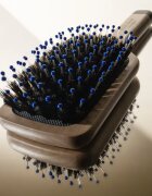 Hair Rituel by Sisley The Pocket Brush Radiance & Softness krtača za sijaj in mehkobo las 1 kos