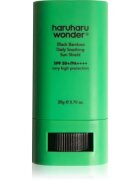 Haruharu Wonder Black Bamboo Daily Soothing Sun Shield krema za sončenje v paličici s pomirjajočim učinkom SPF 50+ 20 g