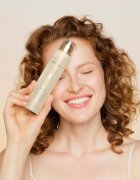 Health Labs Care Glow On Body Exfoliating Serum gladilni eksfoliacijski serum z 2 % salicilno kislino 100 ml