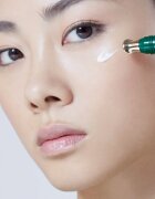 Helena Rubinstein Powercell Skinmunity nega za predel okoli oči proti gubam za osvežitev utrujenih oči inovacija 15 ml