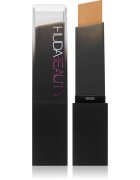 Huda Beauty Faux Filter Foundation Stick kamuflažni korektor odtenek Amaretti 125 g