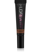 Huda Beauty OverAchiever Concealer korektor z visoko prekrivnostjo odtenek Hazelnut 10 ml