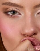 ICONIC London Blurring Blush Stick mat kremasto rdečilo odtenek Daiquiri 6 kos