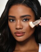 ICONIC London Complexion Brush čopič za kremasti in tekoči puder 1 kos