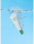innisfree Green Tea Hyaluronic Sun Serum vlažilni zaščitni fluid s pomirjajočim učinkom SPF 50+ 50 ml