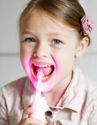 innoGIO GIOGiraffe Sonic Toothbrush sonična zobna ščetka za otroke Pink 1 kos