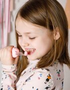 innoGIO GIORabbit Sonic Toothbrush sonična zobna ščetka za otroke Pink 1 kos