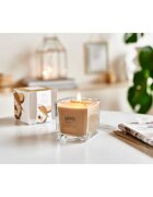 ípuro Essentials Cedar Wood dišeča sveča 125 g
