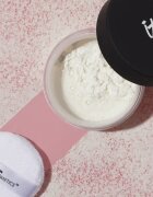 IT Cosmetics Bye Bye Pores Poreless Finish Loose Setting Powder posvetlitveni puder v prahu za žameten videz kože odtenek Translucent 6.8 g
