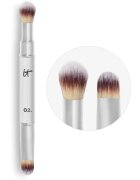 IT Cosmetics Heavenly Luxe Brush čopič za korektor za ženske 1 kos