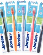 Jordan Clean Smile Medium zobna ščetka 1 kos