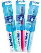 Jordan Target Teeth & Gums Medium zobna ščetka 1 kos