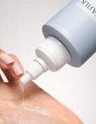 KERASILK Specialists Exfoliating Scalp & Hair Treatment nega pred šamponiranjem z učinkom eksfoliacije 200 ml