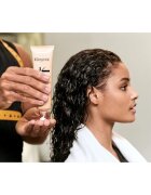 Kérastase Curl Manifesto Crème De Jour Fondamentale nega brez spiranja za valovite in kodraste lase 150 ml