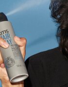 KMS Hair Stay Anti-Humidity Seal pršilo za lase za naravno fiksacijo in sijaj las 150 ml