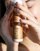 Korres Red Grape Tinted Daily Sunscreen tonirana krema za sončenje za poenotenje tona kože SPF 50 50 ml