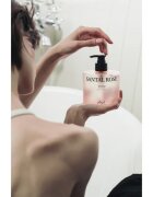 KUNDAL Objet Moist Gleam Body Wash parfumirani gel za prhanje za intenzivno vlažnost z vonjem Santal Rose 450 ml