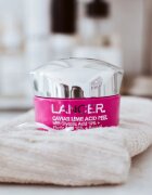 LANCER CAVIAR LIME ACID PEEL kremasti piling za osvetljevanje kože in hidratacijo 50 ml