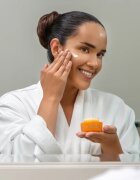 LANCER INSTANT BRIGHTENING BOOSTER krema za posvetljevanje za obraz z vitaminom C 50 ml