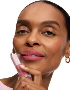 Lancôme Lip Idôle CuddleBlur™ Matte Velvet Lip Cream balzam za zapolnitev ustnic z mat učinkom odtenek 23 Cozy Berry 8.5 ml