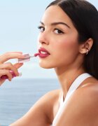 Lancôme Lip Idôle CuddleBlur™ Matte Velvet Lip Cream balzam za zapolnitev ustnic z mat učinkom odtenek 26 Ice Ice Cuddling 8.5 ml
