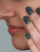 LONDONTOWN Lakur dolgoobstojen lak za nohte odtenek Velvet Drapes 12 ml