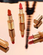 L’Oréal Paris Color Riche satenasta šminka z vlažilnim učinkom odtenek 110 Made In Paris 3.6 g
