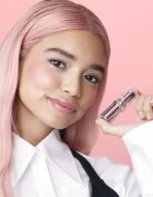 L’Oréal Paris Color Riche Shine šminka z visokim sijajem odtenek 111 Pink Wonderland 4.8 g