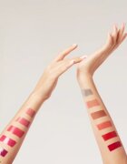 L’Oréal Paris Color Riche Shine šminka z visokim sijajem odtenek 111 Pink Wonderland 4.8 g