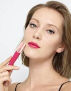 L’Oréal Paris Glow Paradise Balm in Gloss sijaj za ustnice s hialuronsko kislino odtenek 404 I Insert 7 ml