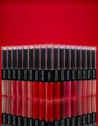 L’Oréal Paris Infallible 24H Dolgoobstojna šminka in sijaj za ustnice 2 v 1 odtenek 302 Rose Eternite 57 g