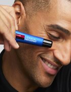 L’Oréal Paris Men Expert Power Age revitalizacijska in posvetlitvena krema za predel okoli oči za moške 15 ml