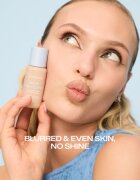 Lumene Blur Even Cover tekoči puder z mat finišem 16 ur odtenek 00 30 ml