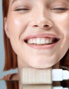 Lumene Invisible Illumination Vegan Collagen Serum in Foundation lahki tekoči puder s hranilnim učinkom SPF 30 1.5 30 ml