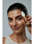 Lumene Natural Glow posvetlitveni tekoči puder za naraven videz SPF 20 odtenek 4 Tan (Neutral) 30 ml