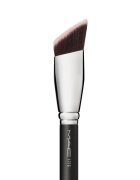 MAC Cosmetics 171S Smooth-Edge All Over Face Brush čopič za konture 1 kos