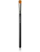 MAC Cosmetics Brush 242S Shader okrogel čopič za senčila za oči 1 kos