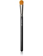 MAC Cosmetics Brush 252S Large Shader velik čopič za senčila 1 kos